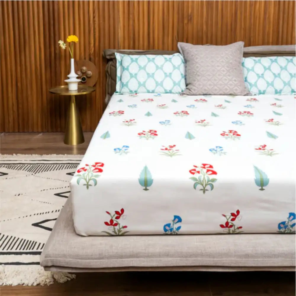 Weekend Offers That Shine 220 TC 100% Cotton printed double bedsheet - High Garden Red Weekend Offers That Shine 220 TC 100% Cotton printed double bedsheet - High Garden Red