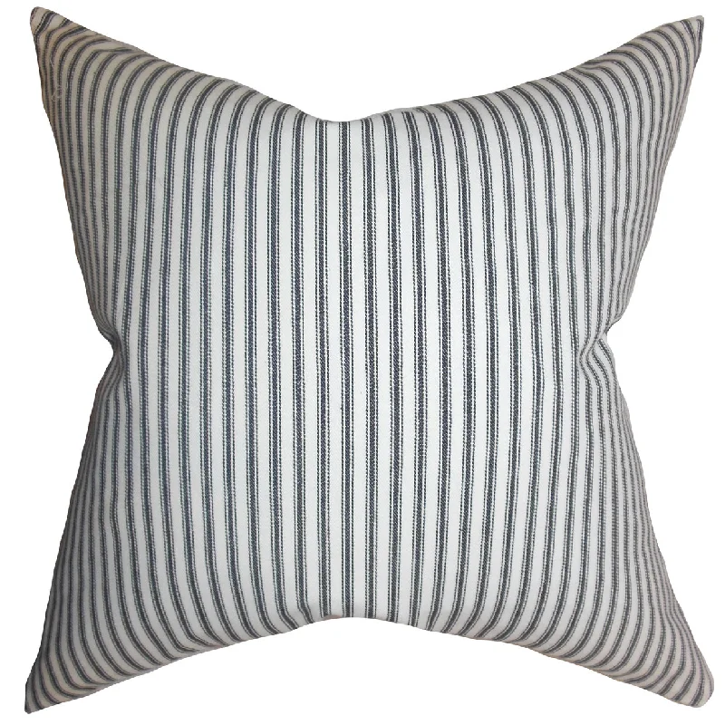 Overstock Sale Braintree Throw Pillow