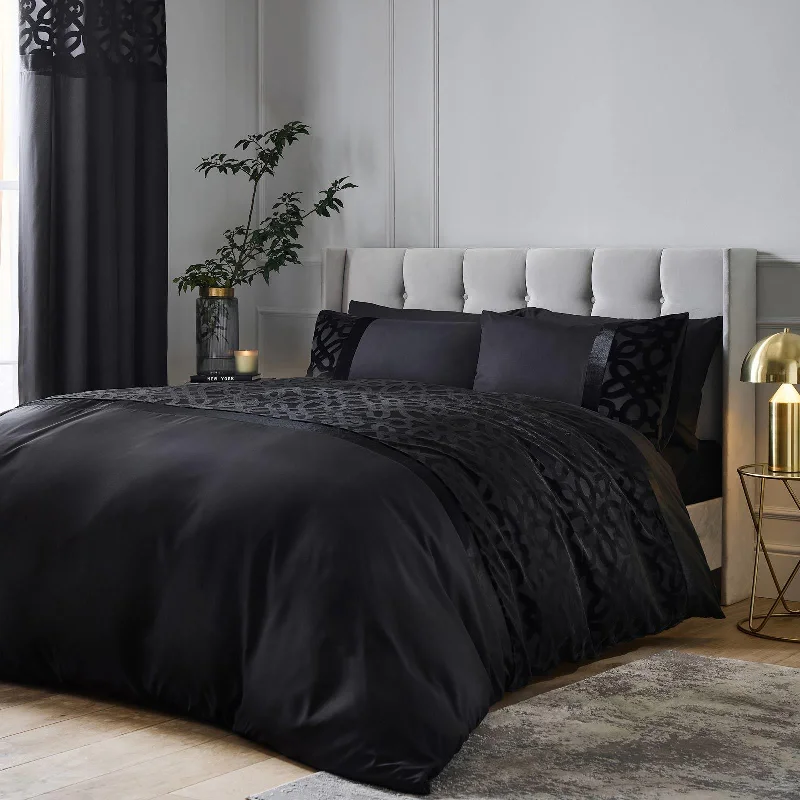 YEAR-End Clearance Lattice Cut Velvet Duvet Cover Set Black