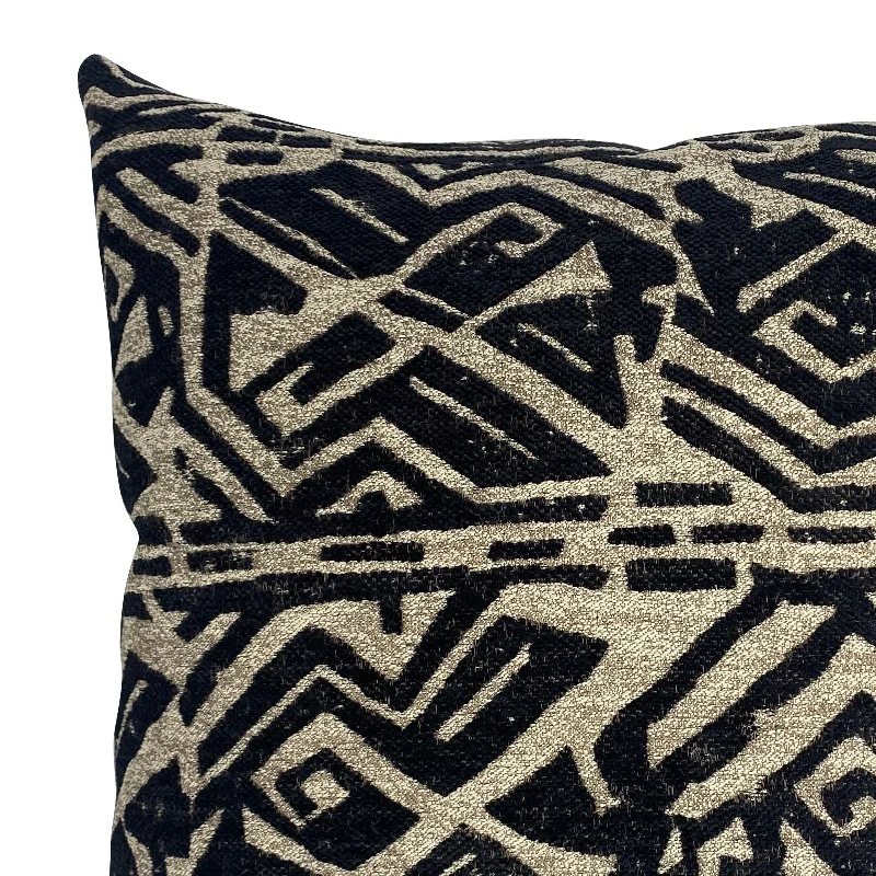 Weekend Special Chilmark Throw Pillow