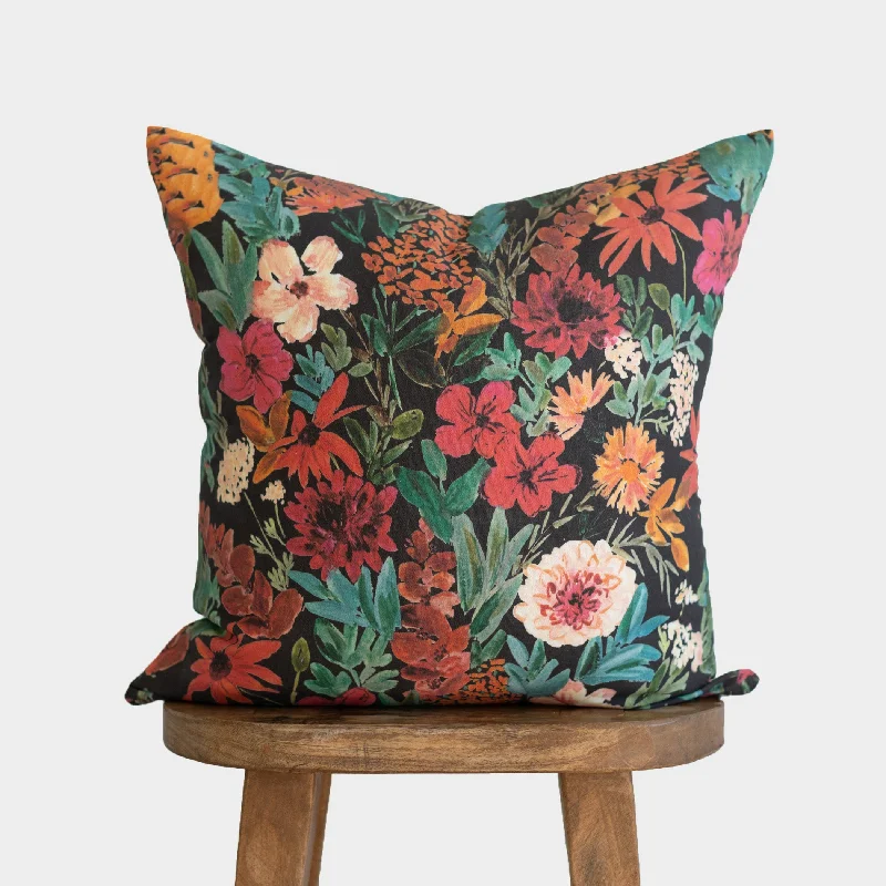 Weekend Savings Galore Night Floral - 18" | 22"