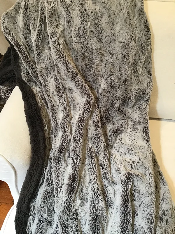 Shop and Save Faux Fur Grey Fox / Charcoal Rosebud Throw