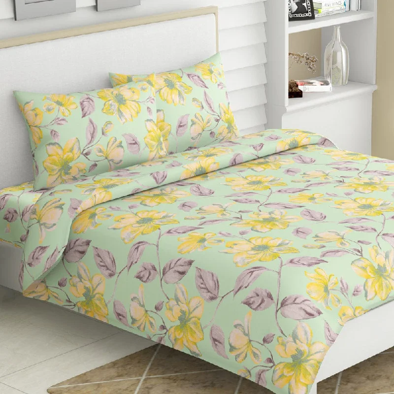 Bargain Alert Golden Petal, 100% Cotton Double Bedsheet, 120 TC