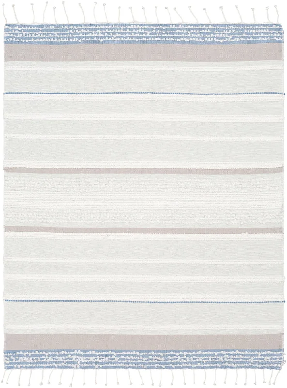 Exclusive Weekend Offers Inside Manteo Throws