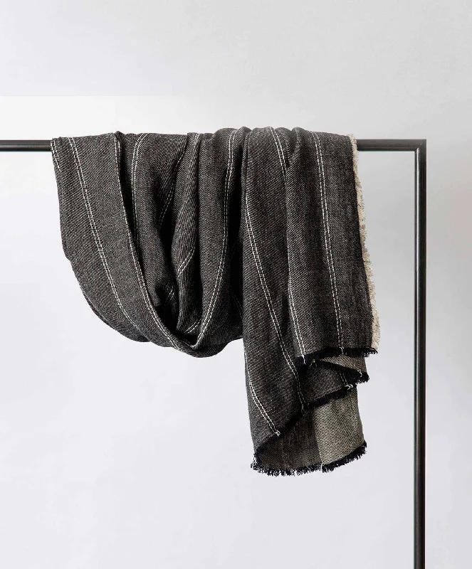 Snag The Best Bargains Before They're Over Mira Linen Throw - Rafa