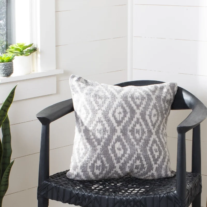 Weekend Bargains to Enjoy Safavieh Benzon Pillow