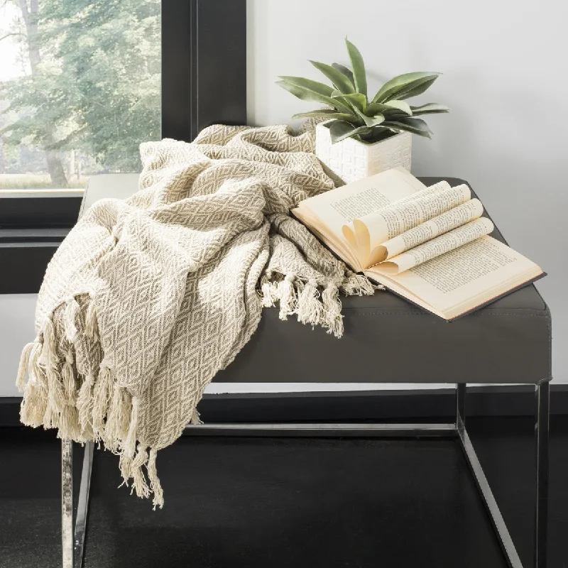 Special Buy Safavieh Danita Throw