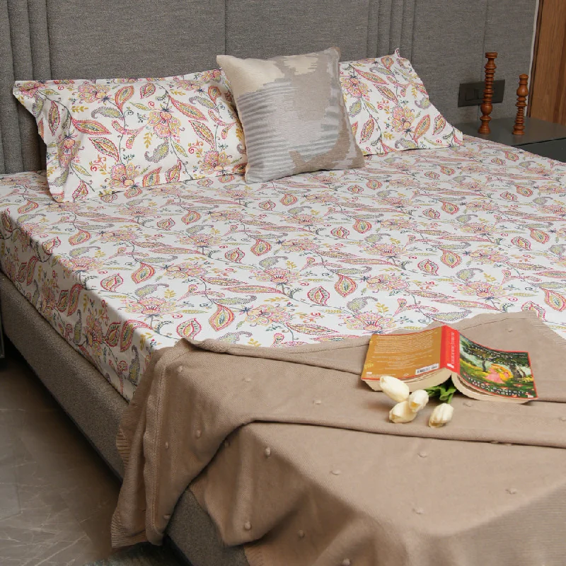 Weekend Specials to Cherish Serene 200 TC 100% Cotton Bedsheet with Pillow Covers - Iris Pink Weekend Specials to Cherish Serene 200 TC 100% Cotton Bedsheet with Pillow Covers - Iris Pink