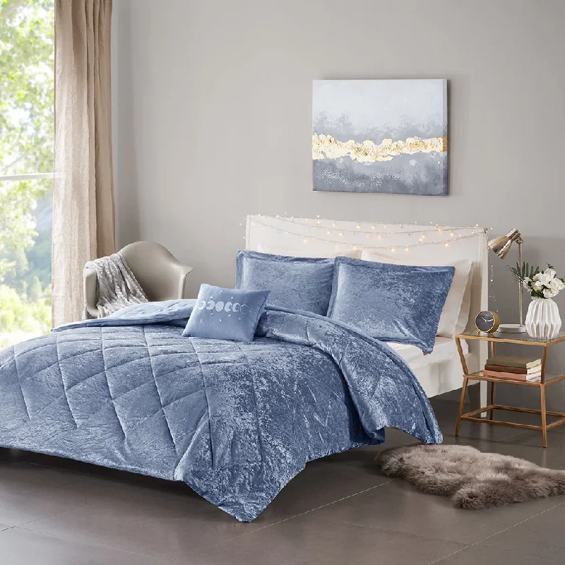 Year-End Clearance Streamdale Felicia Velvet Comforter Set