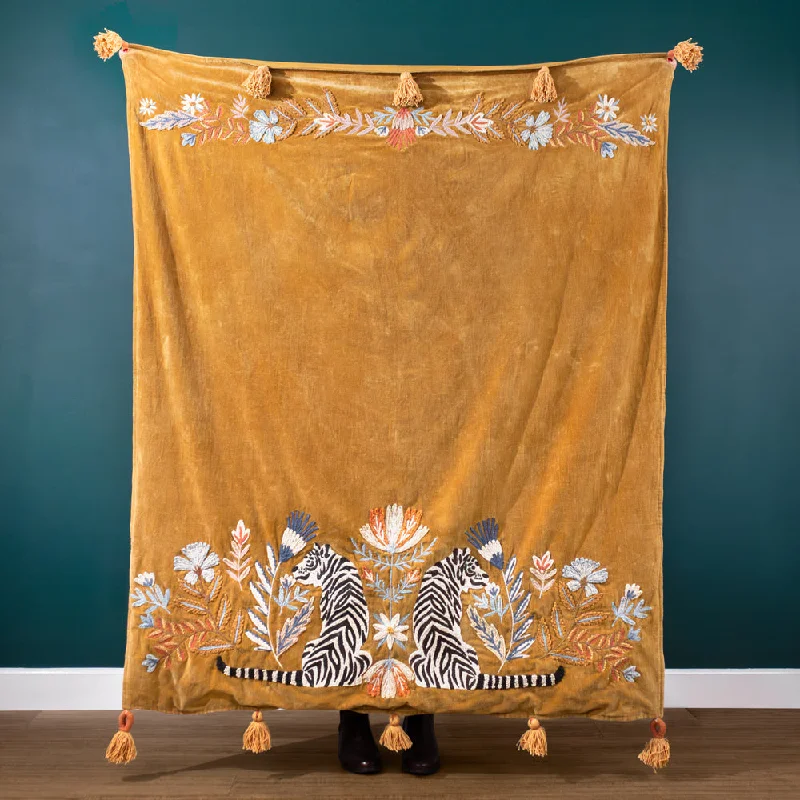 Great Deals White Tiger Throw Gold