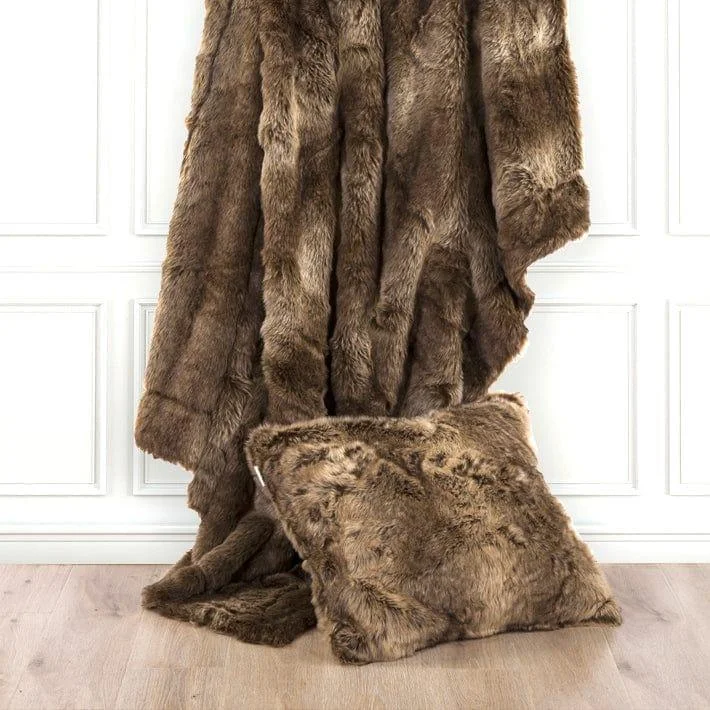 Stock Clearance Wolf Faux Fur Throw Blanket